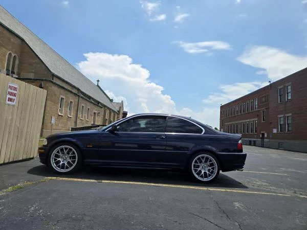 2003 BMW E46 330i & 330Ci - Image 3 of 10