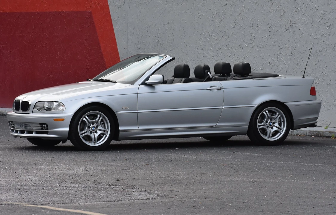 2003 BMW E46 330i & 330Ci - Image 11 of 31