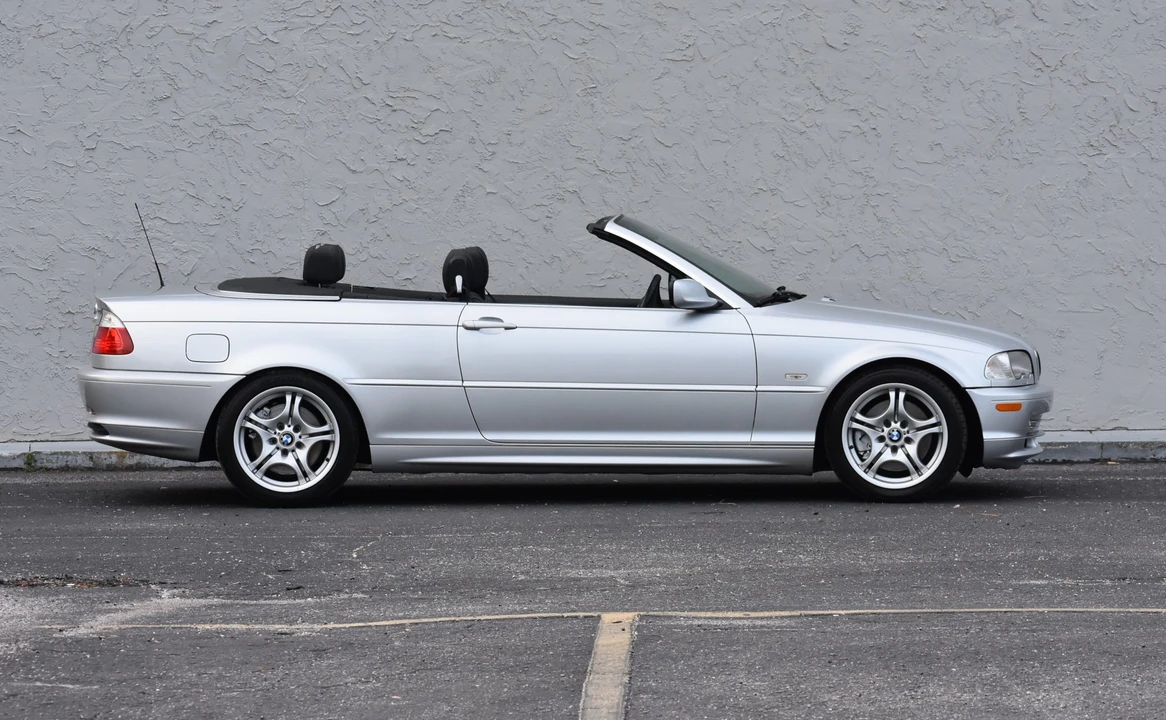 2003 BMW E46 330i & 330Ci - Image 26 of 31