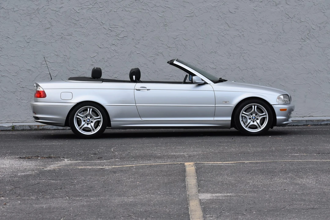 2003 BMW E46 330i & 330Ci - Image 29 of 31