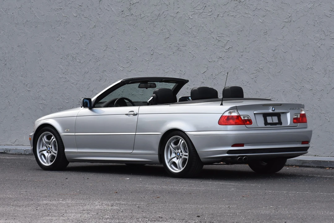 2003 BMW E46 330i & 330Ci - Image 17 of 31
