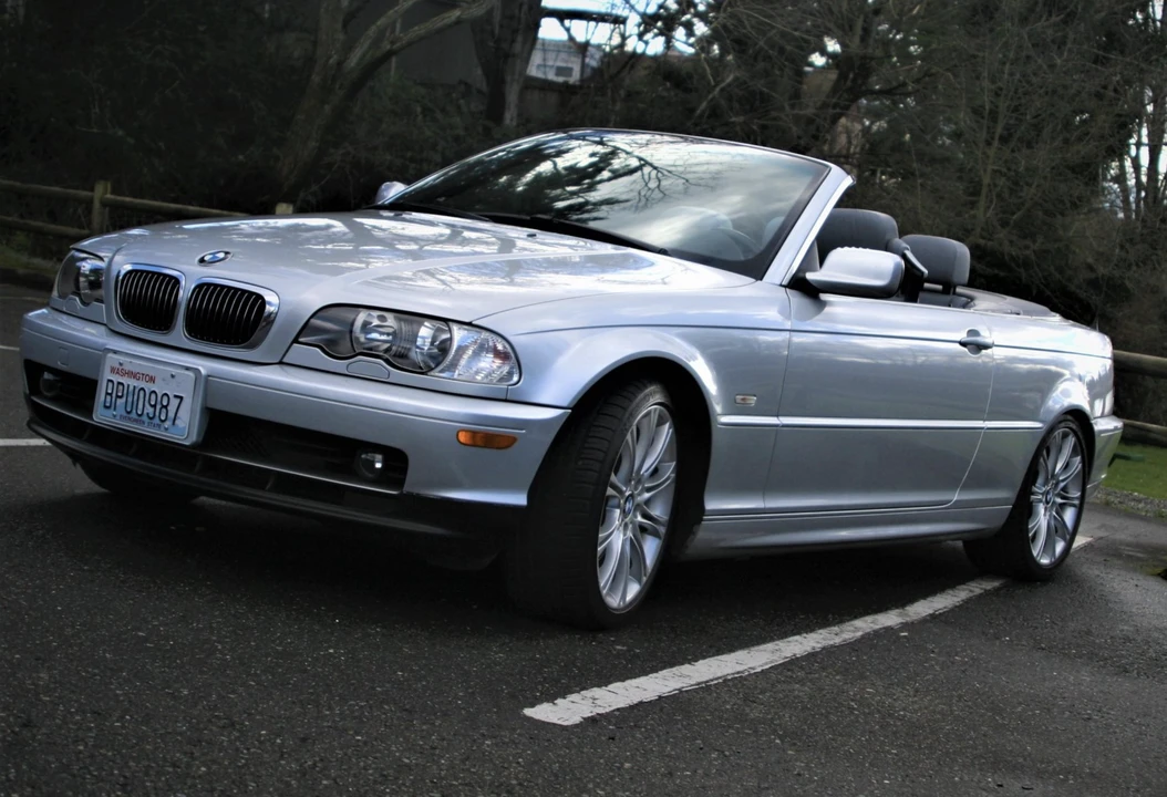 2003 BMW E46 330i & 330Ci - Image 2 of 5