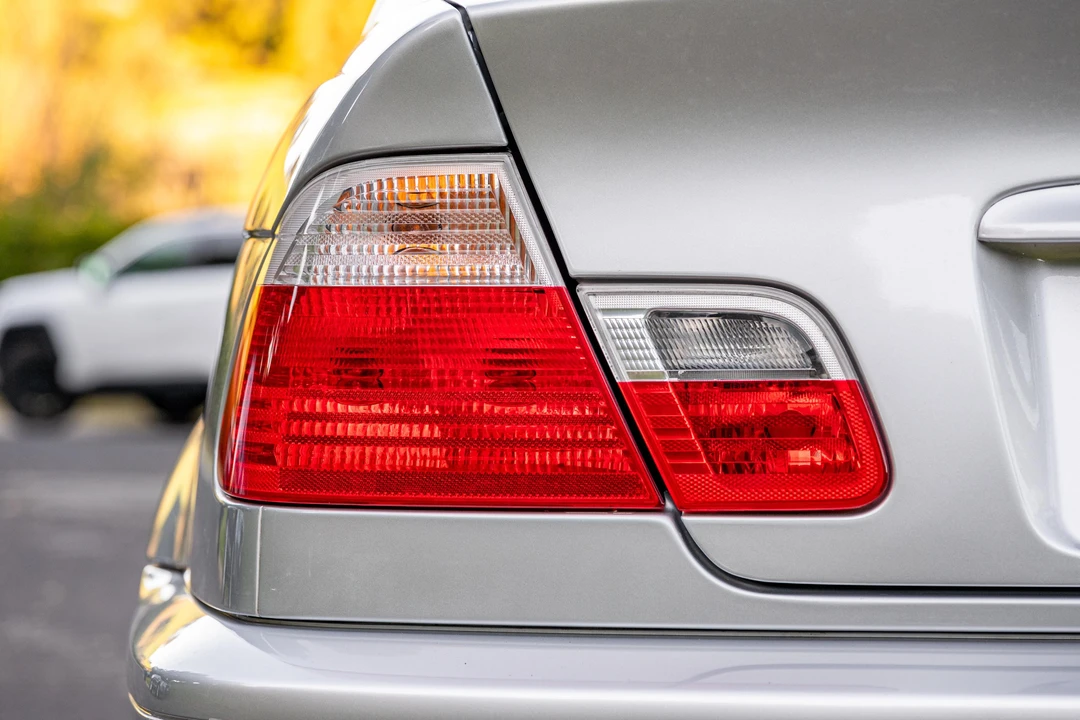 2003 BMW E46 330i & 330Ci - Image 23 of 31