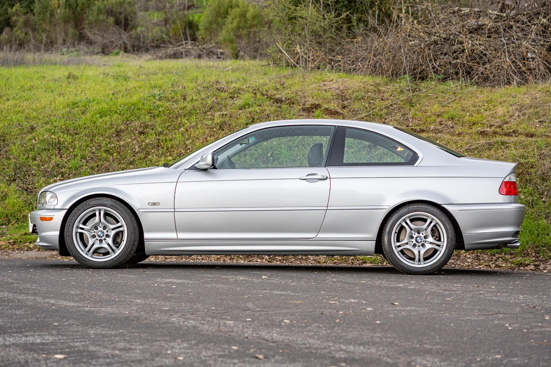 2003 BMW E46 330i & 330Ci - Image 7 of 31