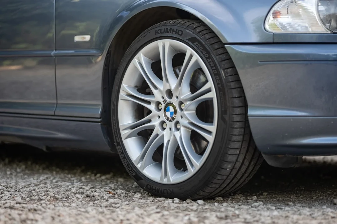 2003 BMW E46 330i & 330Ci - Image 21 of 30