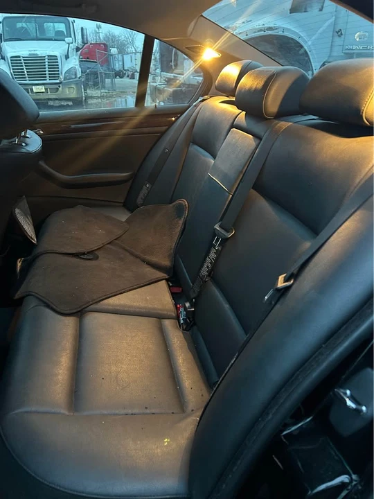 2003 BMW E46 330i & 330Ci - Image 7 of 9