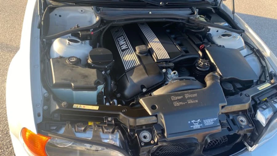 2003 BMW E46 330i & 330Ci - Image 9 of 22