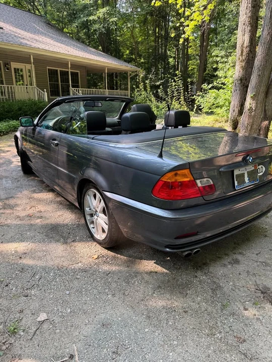 2003 BMW E46 330i & 330Ci - Image 3 of 4