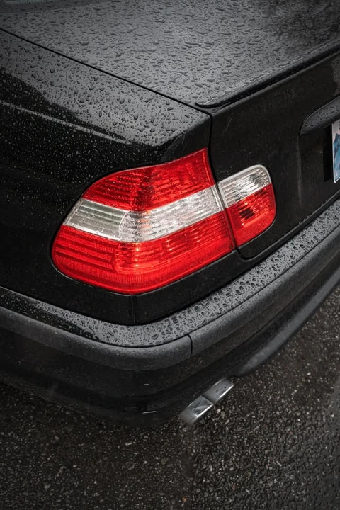 2003 BMW E46 330i & 330Ci - Image 8 of 10