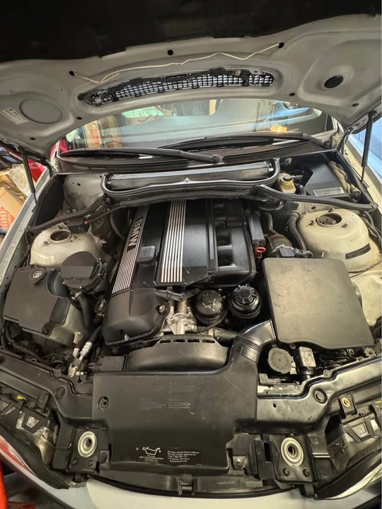 2003 BMW E46 330i & 330Ci - Image 5 of 10