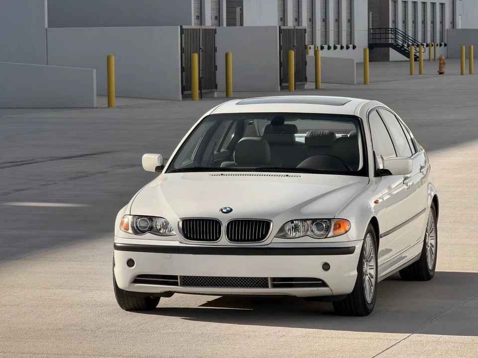 2003 BMW E46 330i & 330Ci - Image 11 of 20