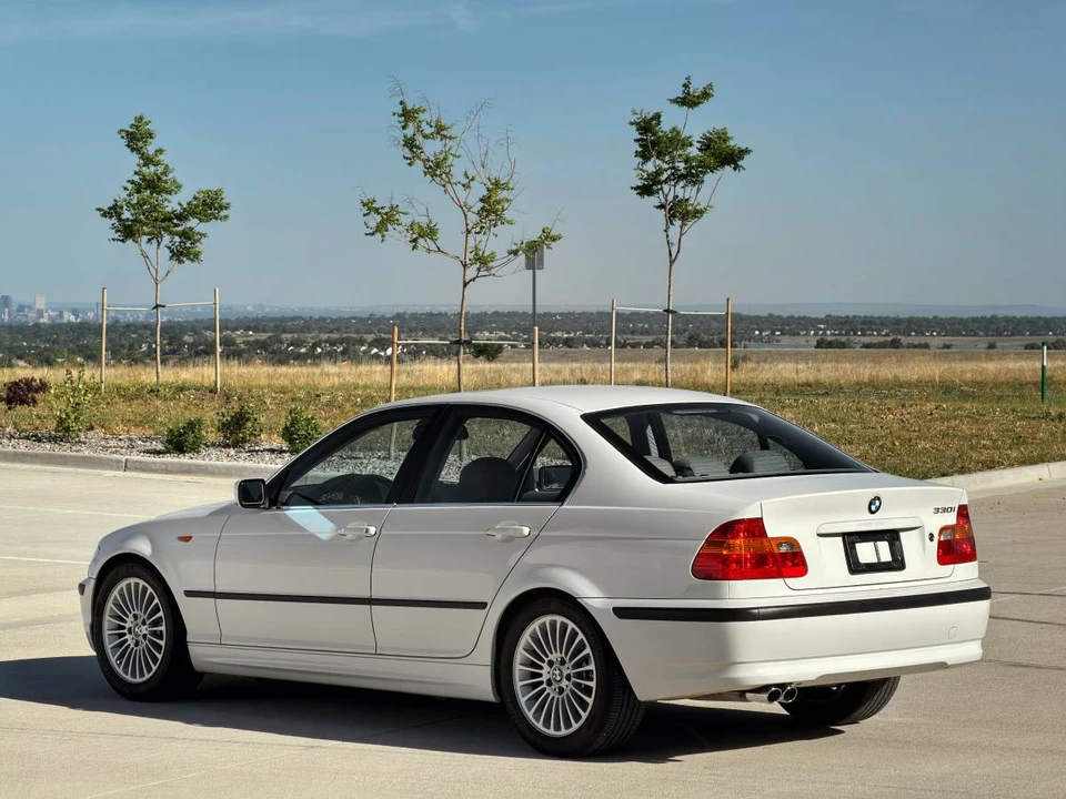 2003 BMW E46 330i & 330Ci - Image 15 of 20