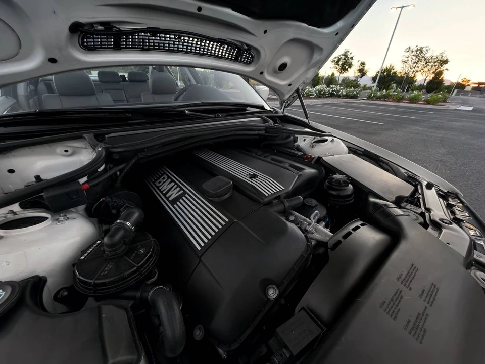 2003 BMW E46 330i & 330Ci - Image 17 of 20