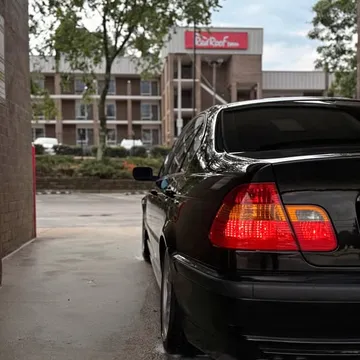 2003 BMW 330i