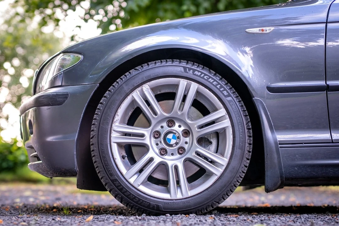 2003 BMW E46 330i & 330Ci - Image 7 of 30