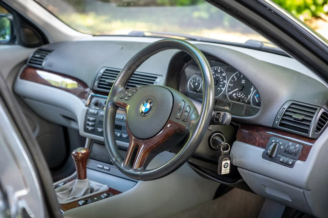 2003 BMW E46 330i & 330Ci - Image 10 of 30