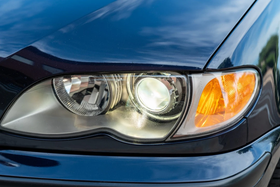 2003 BMW E46 330i & 330Ci - Image 13 of 31