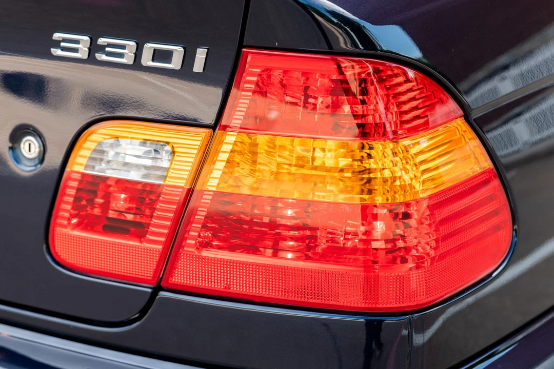 2003 BMW E46 330i & 330Ci - Image 27 of 31