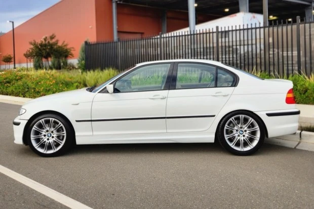 2003 BMW E46 330i & 330Ci - Image 3 of 7