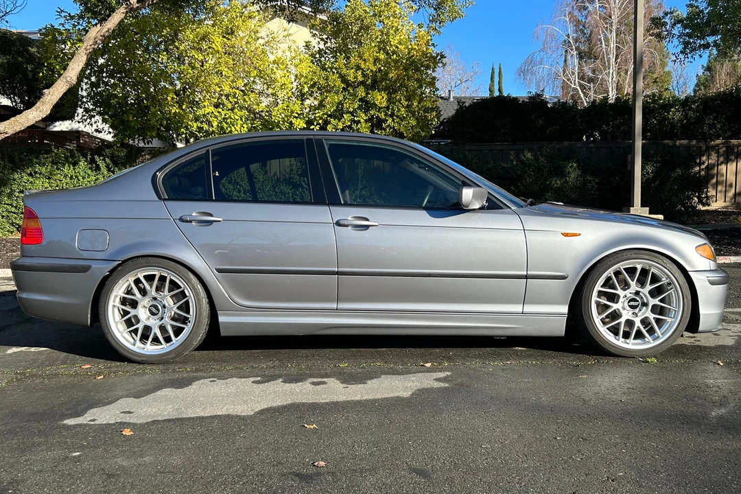 2003 BMW E46 330i & 330Ci - Image 3 of 31