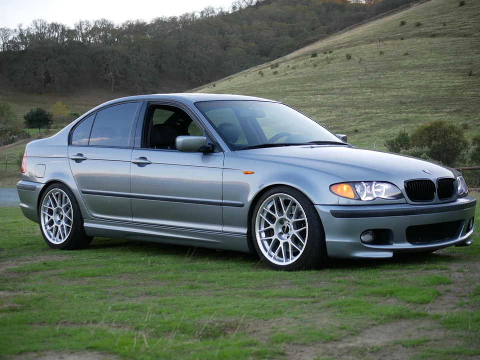 2003 BMW E46 330i & 330Ci - Image 12 of 31