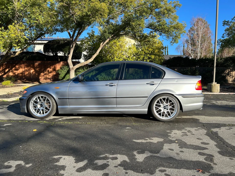 2003 BMW E46 330i & 330Ci - Image 8 of 31