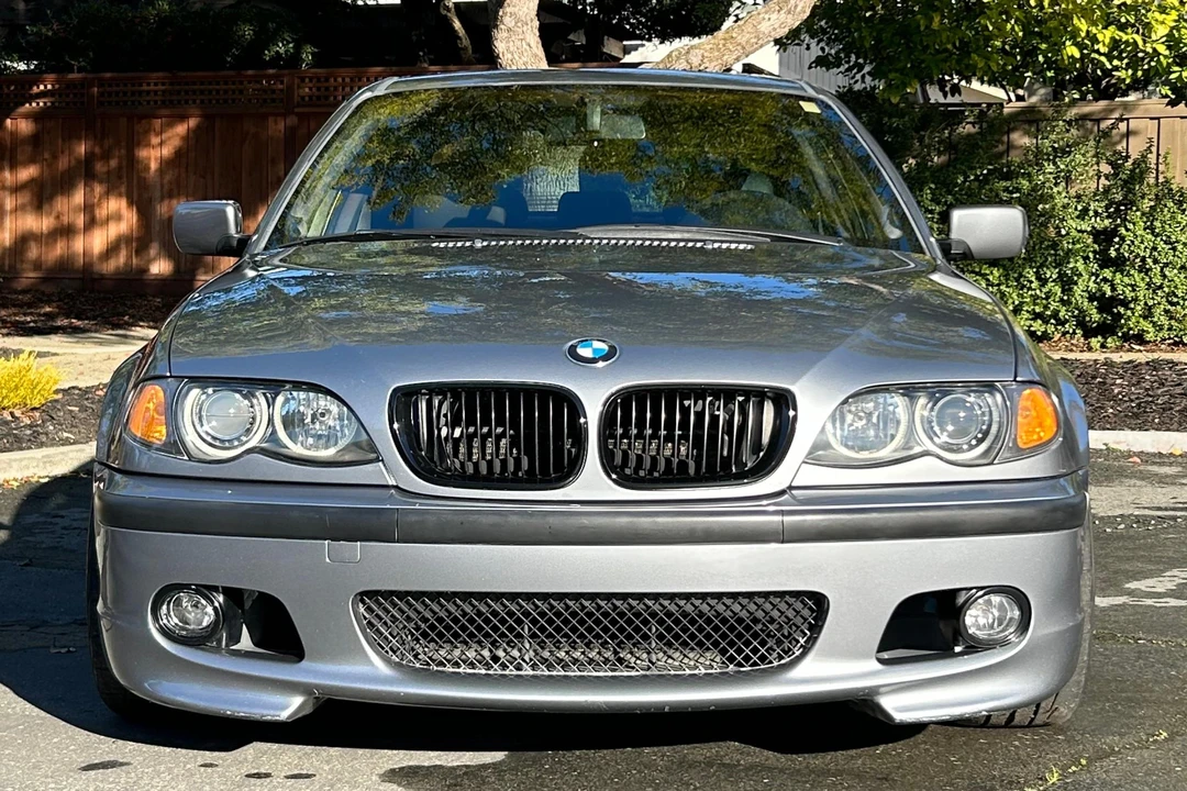 2003 BMW E46 330i & 330Ci - Image 2 of 31