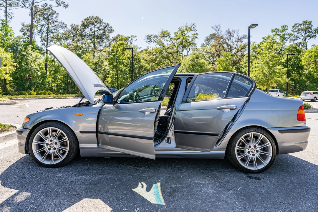 2003 BMW E46 330i & 330Ci - Image 9 of 31