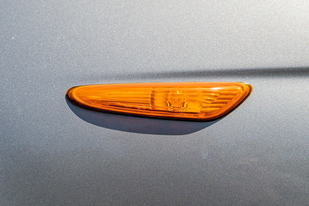 2003 BMW E46 330i & 330Ci - Image 17 of 31