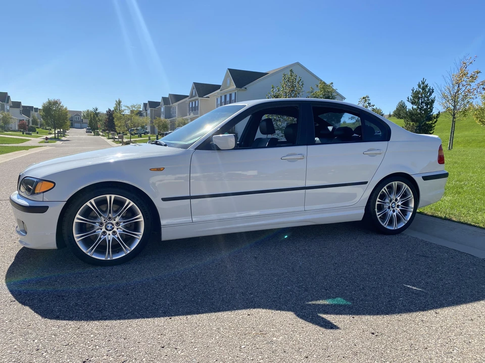 2003 BMW E46 330i & 330Ci - Image 10 of 31