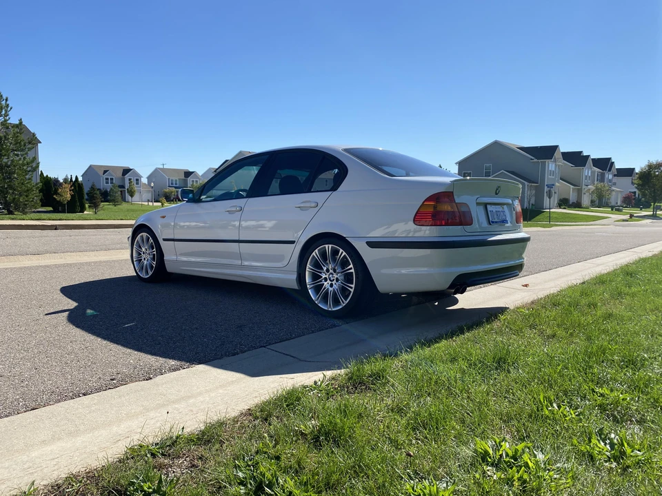2003 BMW E46 330i & 330Ci - Image 13 of 31