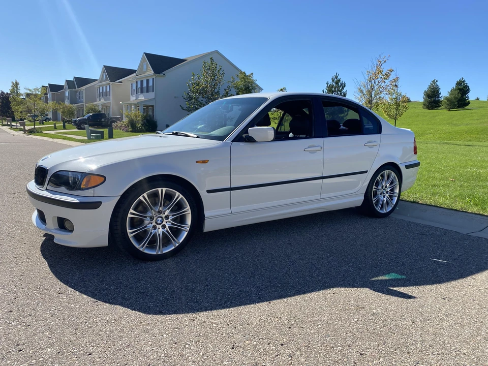 2003 BMW E46 330i & 330Ci - Image 9 of 31