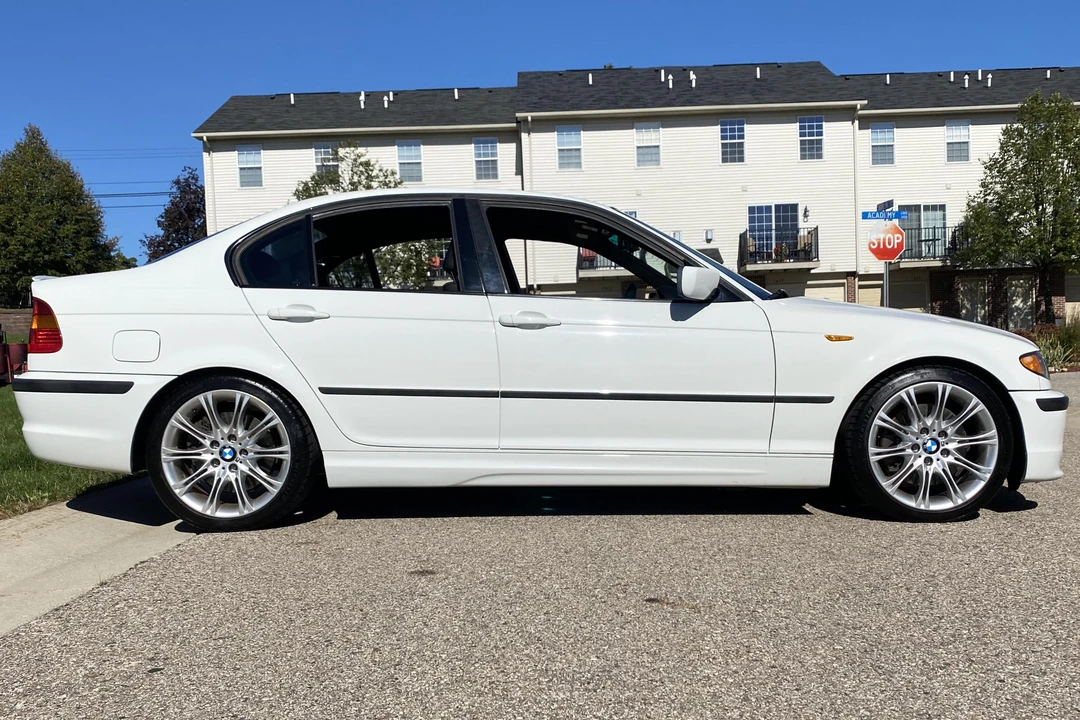 2003 BMW E46 330i & 330Ci - Image 3 of 31