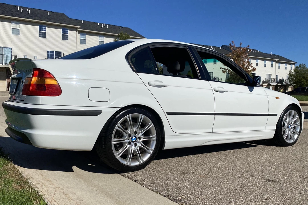 2003 BMW E46 330i & 330Ci - Image 4 of 31