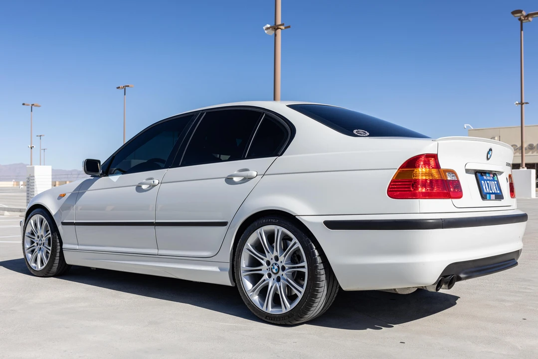 2003 BMW E46 330i & 330Ci - Image 9 of 31