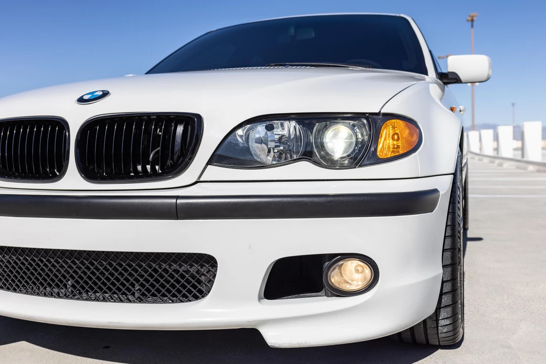 2003 BMW E46 330i & 330Ci - Image 16 of 31
