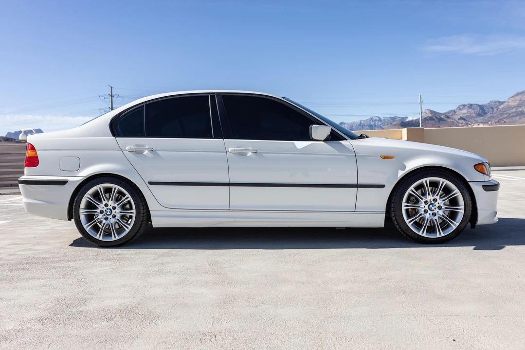 2003 BMW E46 330i & 330Ci - Image 11 of 31