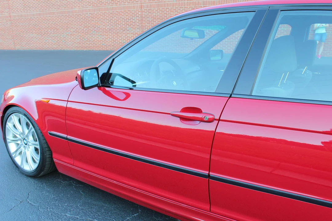 2003 BMW E46 330i & 330Ci - Image 30 of 31