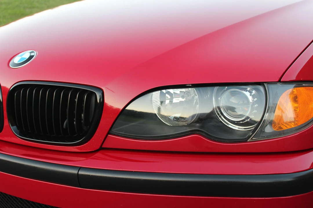 2003 BMW E46 330i & 330Ci - Image 23 of 31