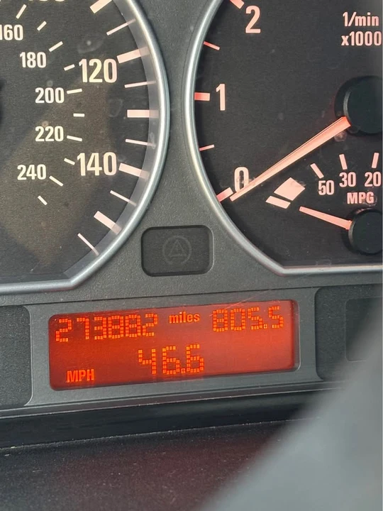 2003 BMW E46 330i & 330Ci - Image 7 of 7