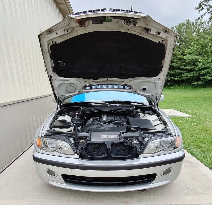 2003 BMW E46 330i & 330Ci - Image 20 of 21