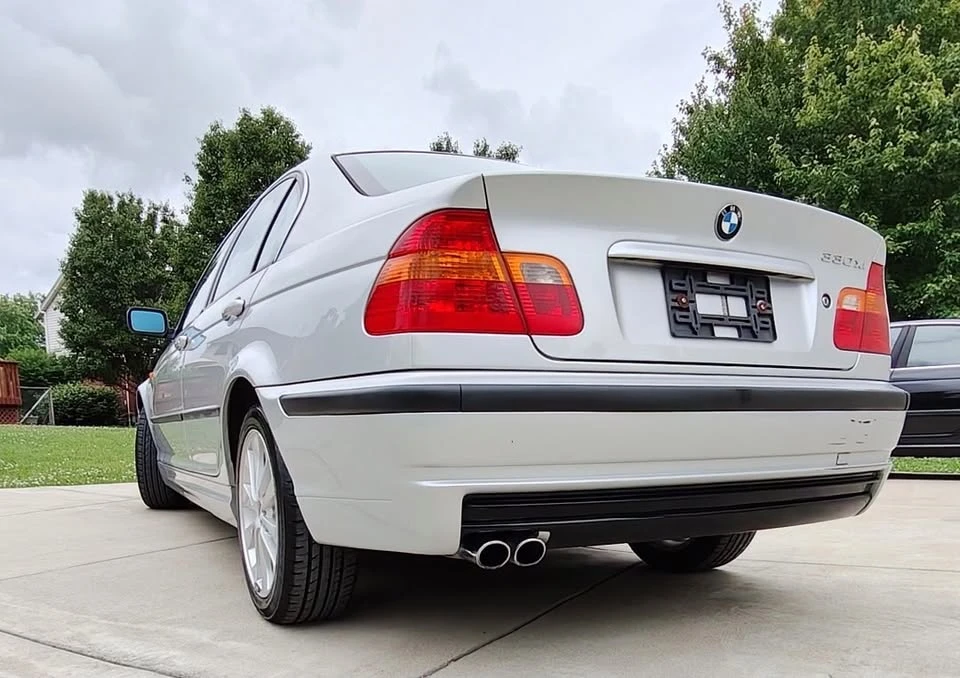 2003 BMW E46 330i & 330Ci - Image 14 of 21