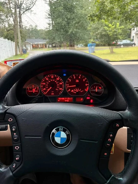 2003 BMW E46 330i & 330Ci - Image 6 of 6