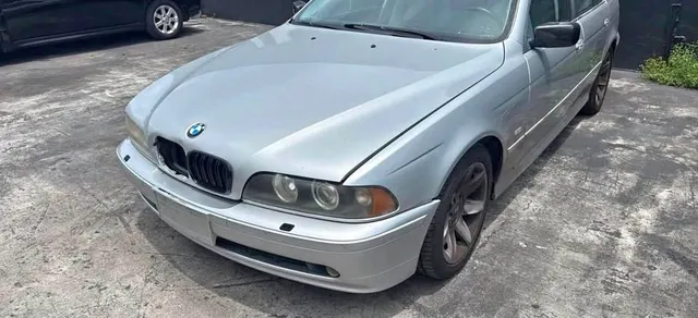 2003 BMW 5 Series 525i Sedan 4D