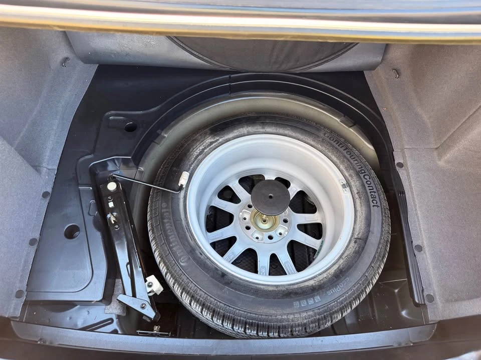 2003 BMW E39 5 Series - Image 9 of 10