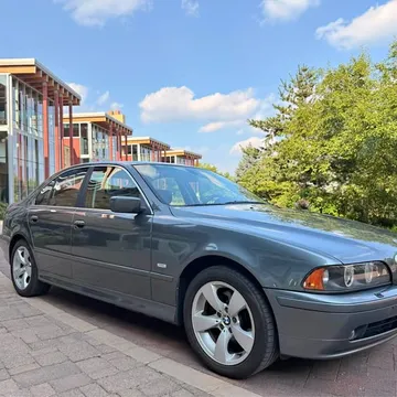 2003 BMW 5 Series 530i Sedan 4D