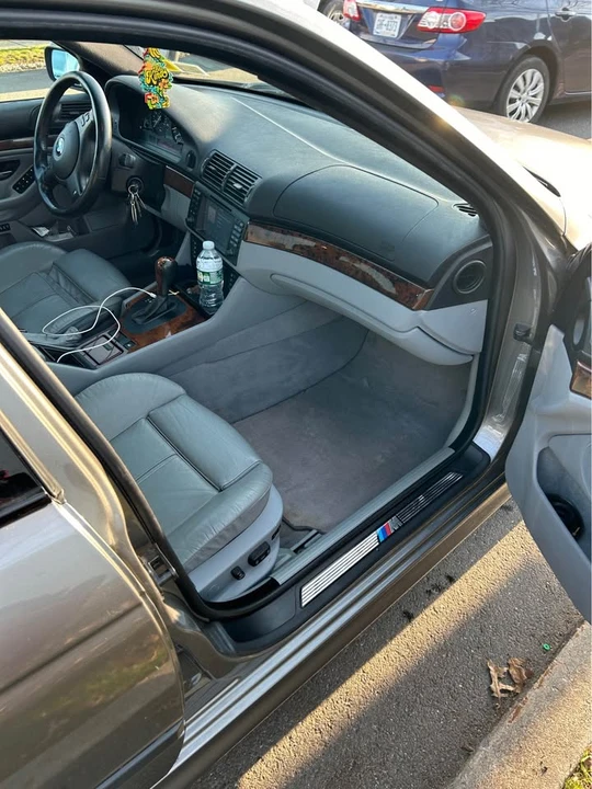 2003 BMW E39 540i - Image 10 of 17