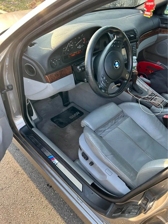2003 BMW E39 540i - Image 13 of 17