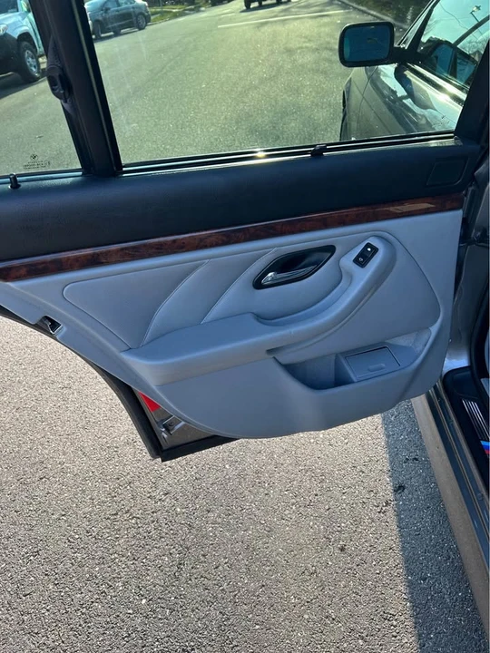 2003 BMW E39 540i - Image 11 of 17