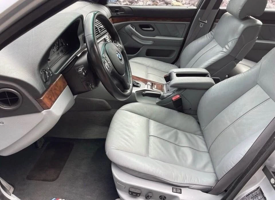 2003 BMW E39 540i - Image 7 of 18
